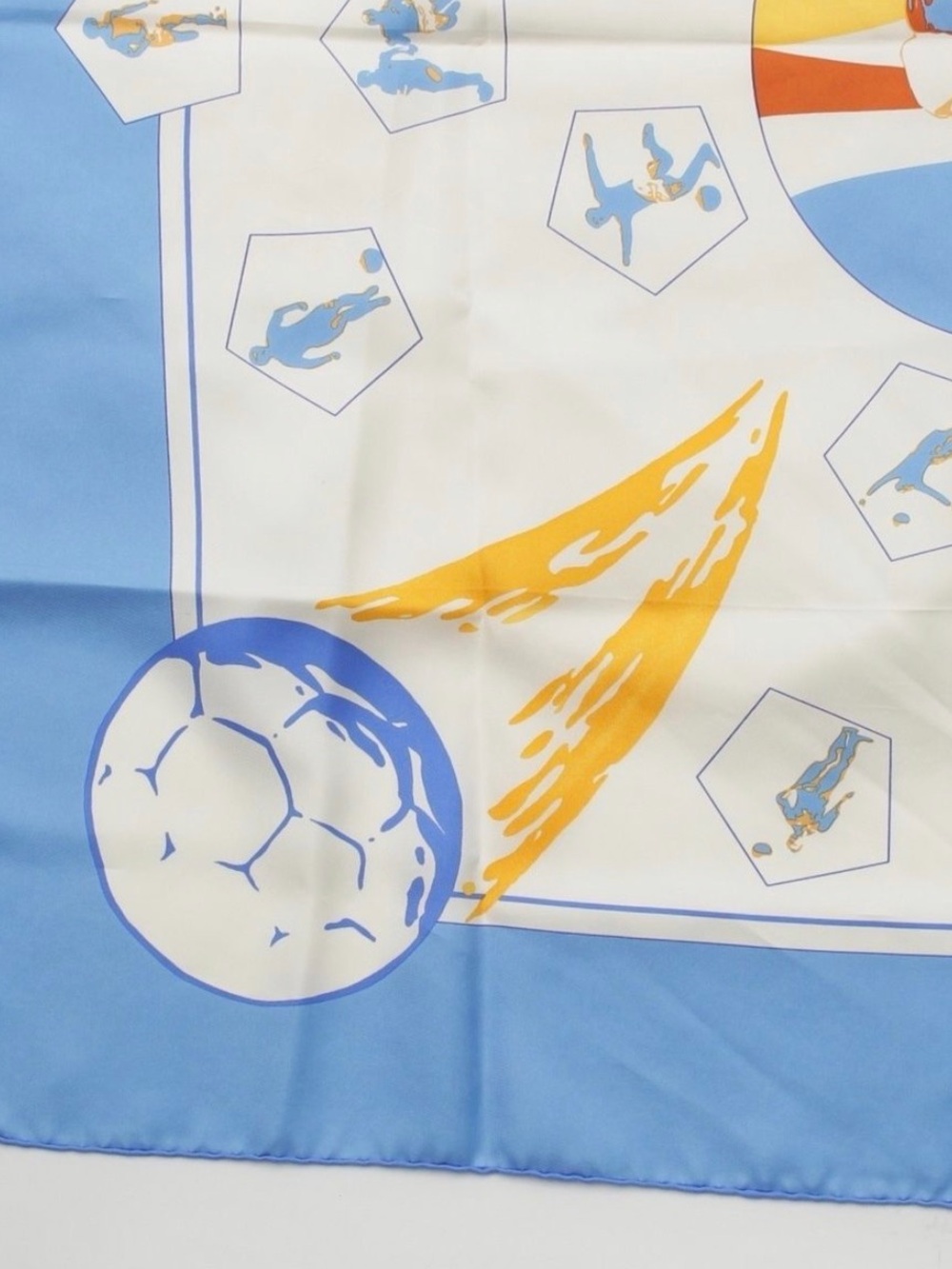 Hermès 1998Vintage Vive Les Champions Silk Scarf Carre 90/Paris Soccer World Cup - Picture 4 of 9